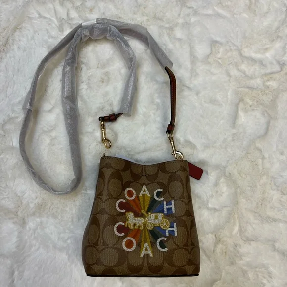 Coach mini bucket - Picture 1 of 7